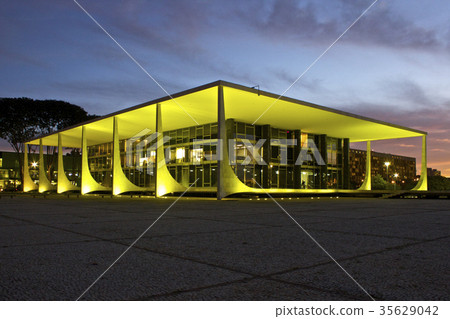 [Brazil] Brasilia Supreme Court 35629042