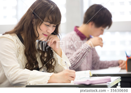 大學生 35630698