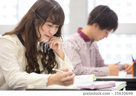 大學生 大學生 35630699