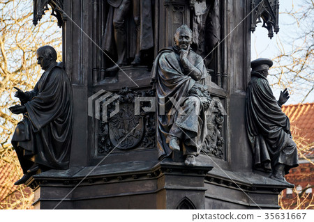 Ernst Moritz Arndt on Rubenowdenkmal 35631667