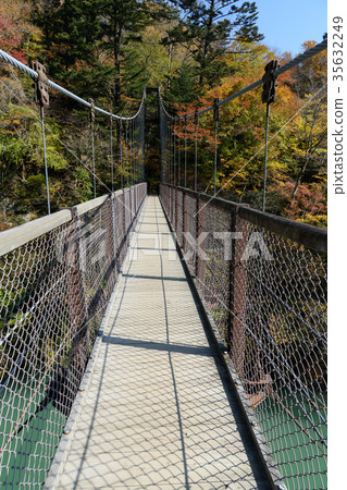 Retrospective suspension bridge 35632249