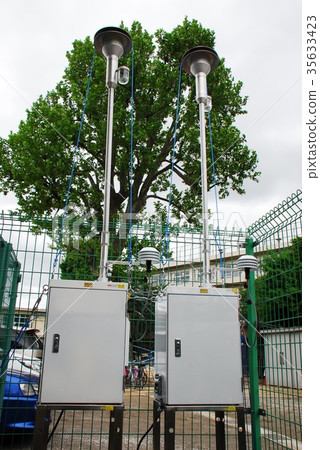 An example of a microparticulate matter (PM 2.5) collection device An example of a microparticulate matter (PM 2.5) collection device 35633423