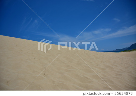 Tottori sand dunes, sandy beach and blue sky 35634873