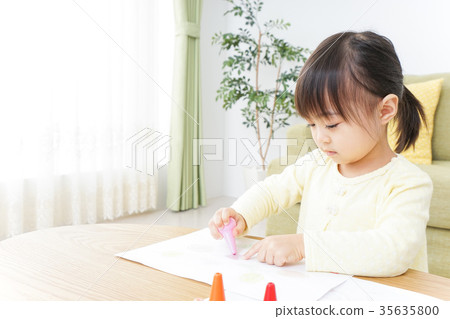 Children who draw 35635800