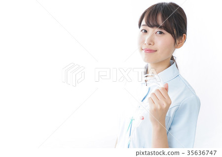 給輸液的護士 35636747