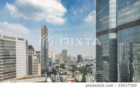 Wide angle Cityscape of Sathon District, down town Bangkok, Thai 35637300