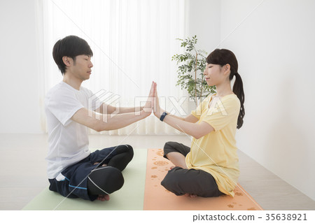 Maternity yoga pair yoga 35638921