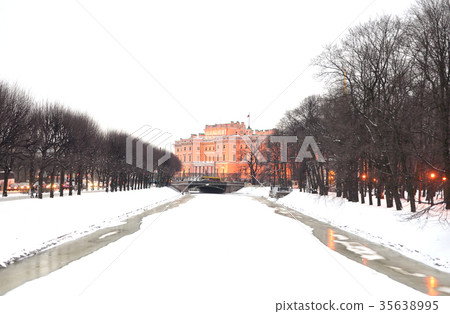 The Mikhailovsky Castle and Moika River. The Mikhailovsky Castle and Moika River. 35638995