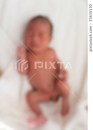 新生兒0個月大 35639130
