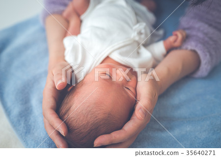 Newborn 0 months old 35640271