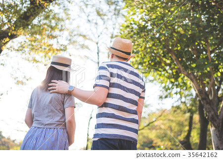 Maternity photo 35642162