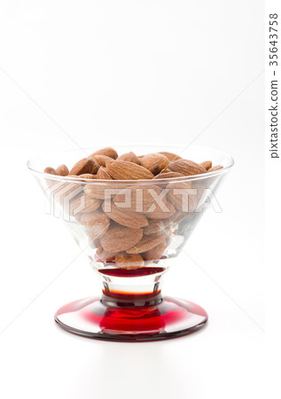 Almond Almond 35643758