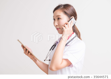 Nurse with tablet Nurse with tablet 35644571