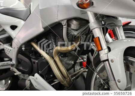 Motorcycle (US) 35650726