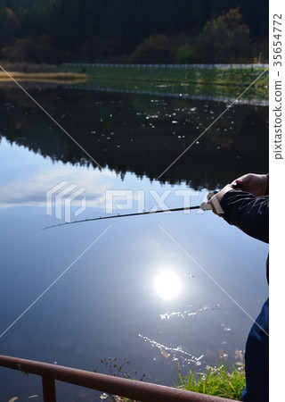 Autumn black bass fishing Autumn black bass fishing 35654772
