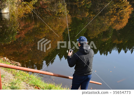 Autumn black bass fishing Autumn black bass fishing 35654773