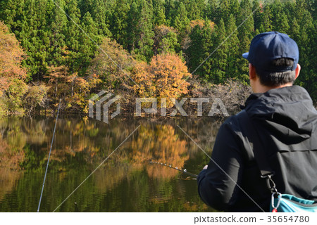 Autumn black bass fishing Autumn black bass fishing 35654780