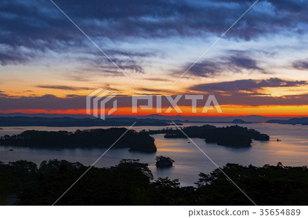 Japan's Three Scenic Spots, Morning Shot of Matsushima Bay 35654889