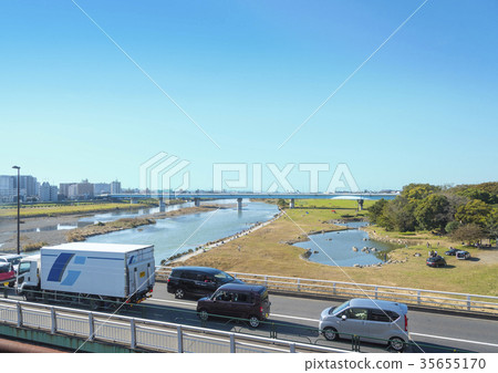 Landscape of Tama River seen from Denentoshi Line 35655170