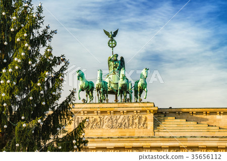 Brandenburg gate and christmas tree Brandenburg gate and christmas tree 35656112