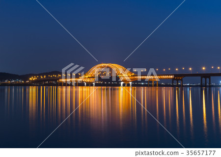 Banghwa Bridge, Gangseo-gu, Han River, Seoul 35657177