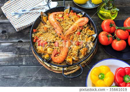 Paella Valenciana 35661019