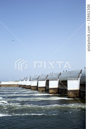 Saemangeum seawall gravity drainage gate 35662306