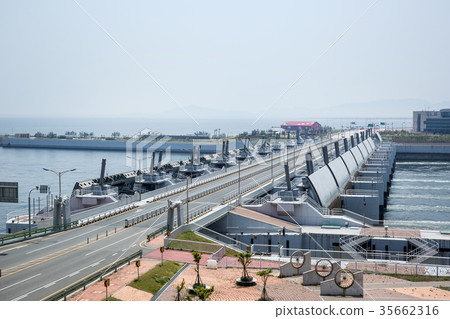 Saemangeum seawall control gate Saemangeum seawall control gate 35662316