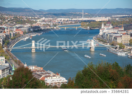 Budapest 35664281