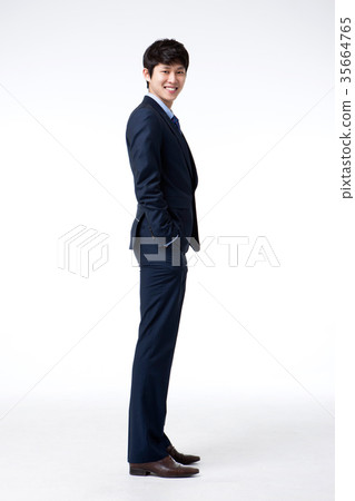 Businessman 35664765