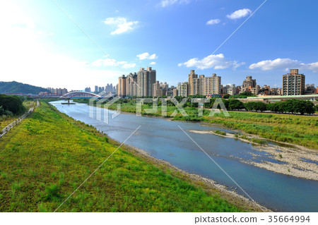 新北市,藍色,天,雲,公園,綠地,草,建築,房子,住宅,河川,白天,戶外,水,環境 新北市,藍色,天,雲,公園,綠地,草,建築,房子,住宅,河川,白天,戶外,水,環境 35664994