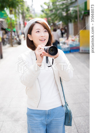 Camera woman Camera woman 35668073