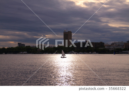Boston landscape (US) Boston landscape (US) 35668322