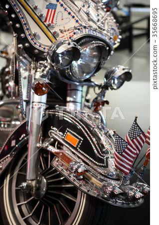 Motorcycle (US) 35668695