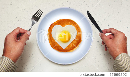 scrambled egg on plate scrambled egg on plate 35669292