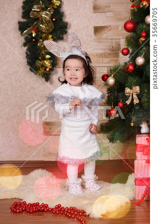 Asian little cute girl wearing pink casual dress Asian little cute girl wearing pink casual dress 35669705