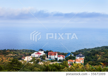 view of Black Sea shore in Oreanda district 35671009