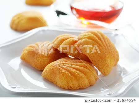 Madeleine and Earl Gray Madeleine and Earl Gray 35674554