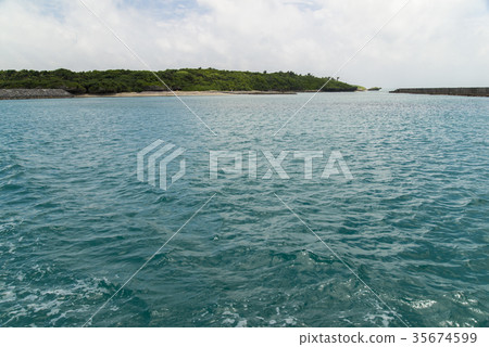 黑島的風景(沖繩縣竹富町) 黑島的風景(沖繩縣竹富町) 35674599