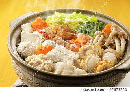 Seafood pot 35675830