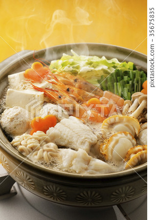 Seafood pot 35675835