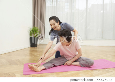 Yoga, Stretching, Mom, Daughter 35676928