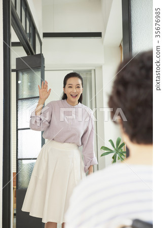 醫療,母親,女兒 醫療,母親,女兒 35676985