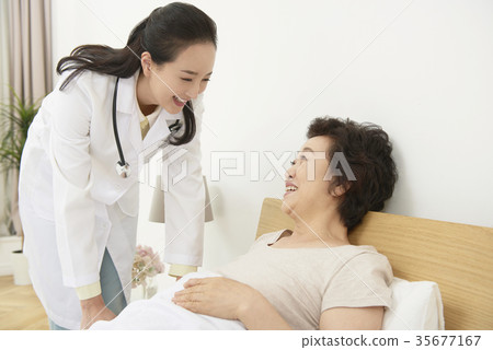 醫生,病人 醫生,病人 35677167