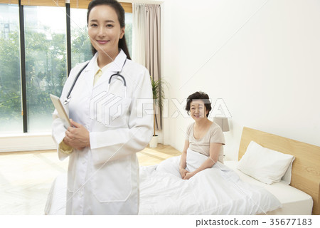 醫生,病人 醫生,病人 35677183