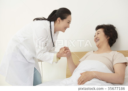 醫生,病人 醫生,病人 35677186