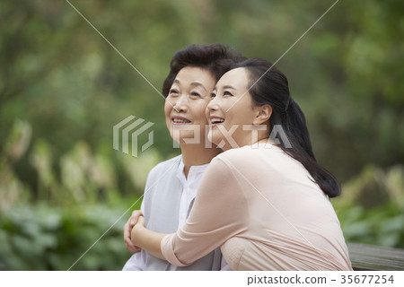 Hug, happiness, mom, daughter 35677254