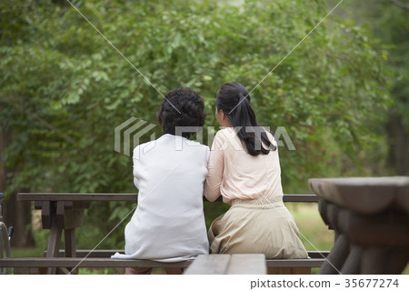 媽媽,女兒在一起 媽媽,女兒在一起 35677274