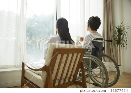 醫療,母親,女兒 醫療,母親,女兒 35677434