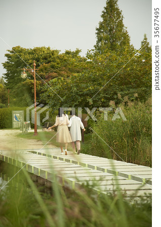 媽媽,女兒在一起 媽媽,女兒在一起 35677495